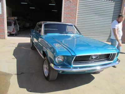 Mustang Restoration 800X600